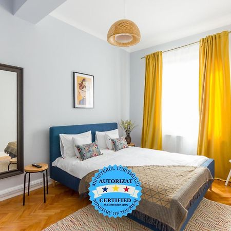 City Chic 3 Bedroom Apartment Cluj Napoca Bagian luar foto