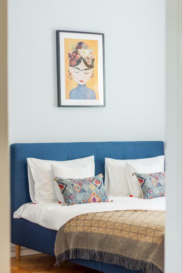 City Chic 3 Bedroom Apartment Cluj Napoca Bagian luar foto