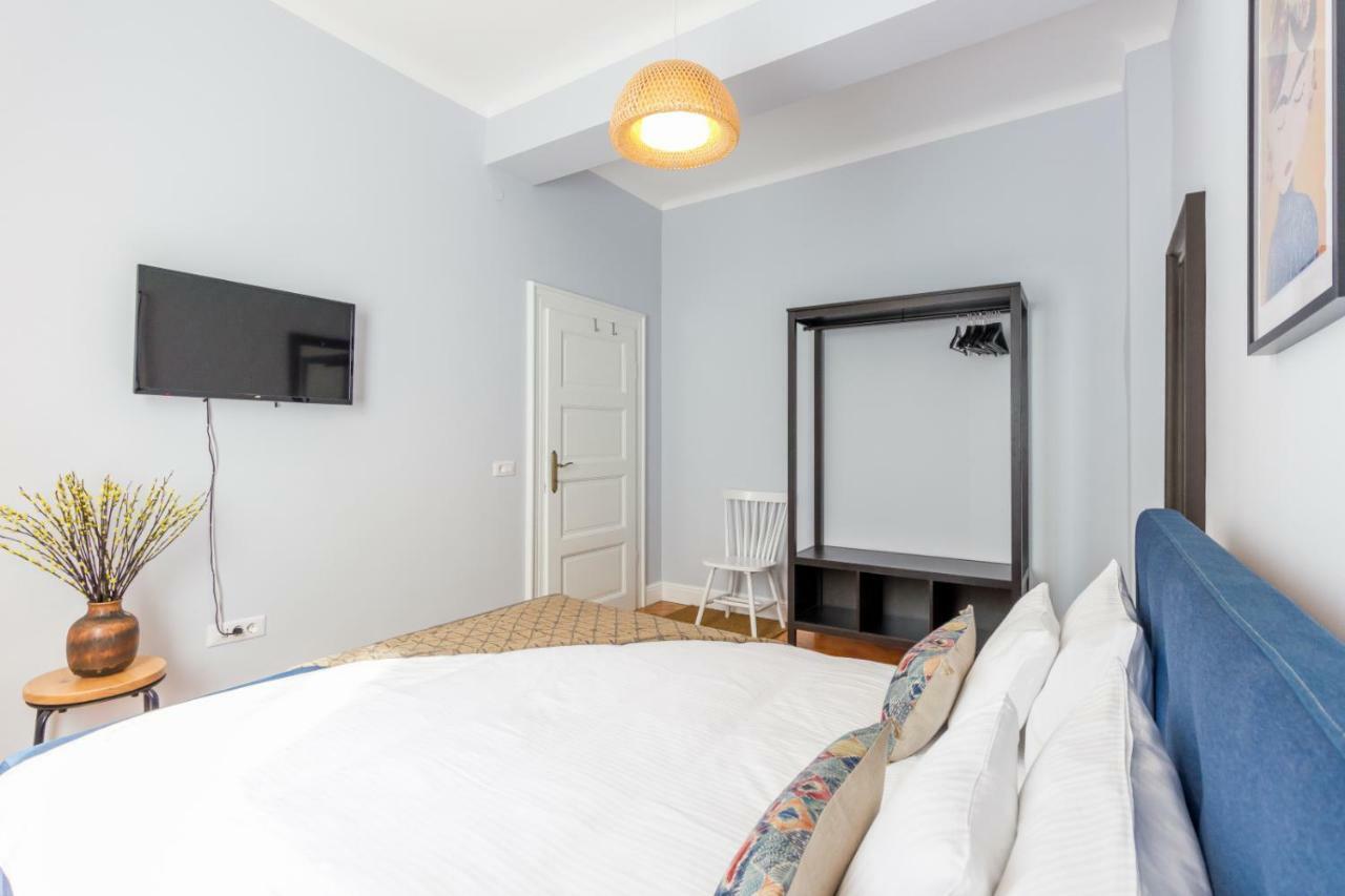 City Chic 3 Bedroom Apartment Cluj Napoca Bagian luar foto