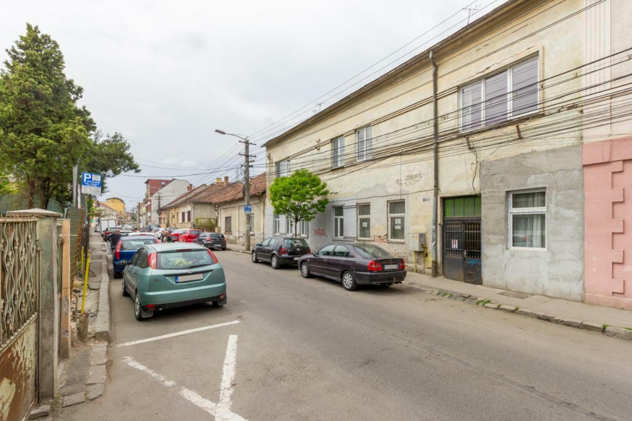 City Chic 3 Bedroom Apartment Cluj Napoca Bagian luar foto